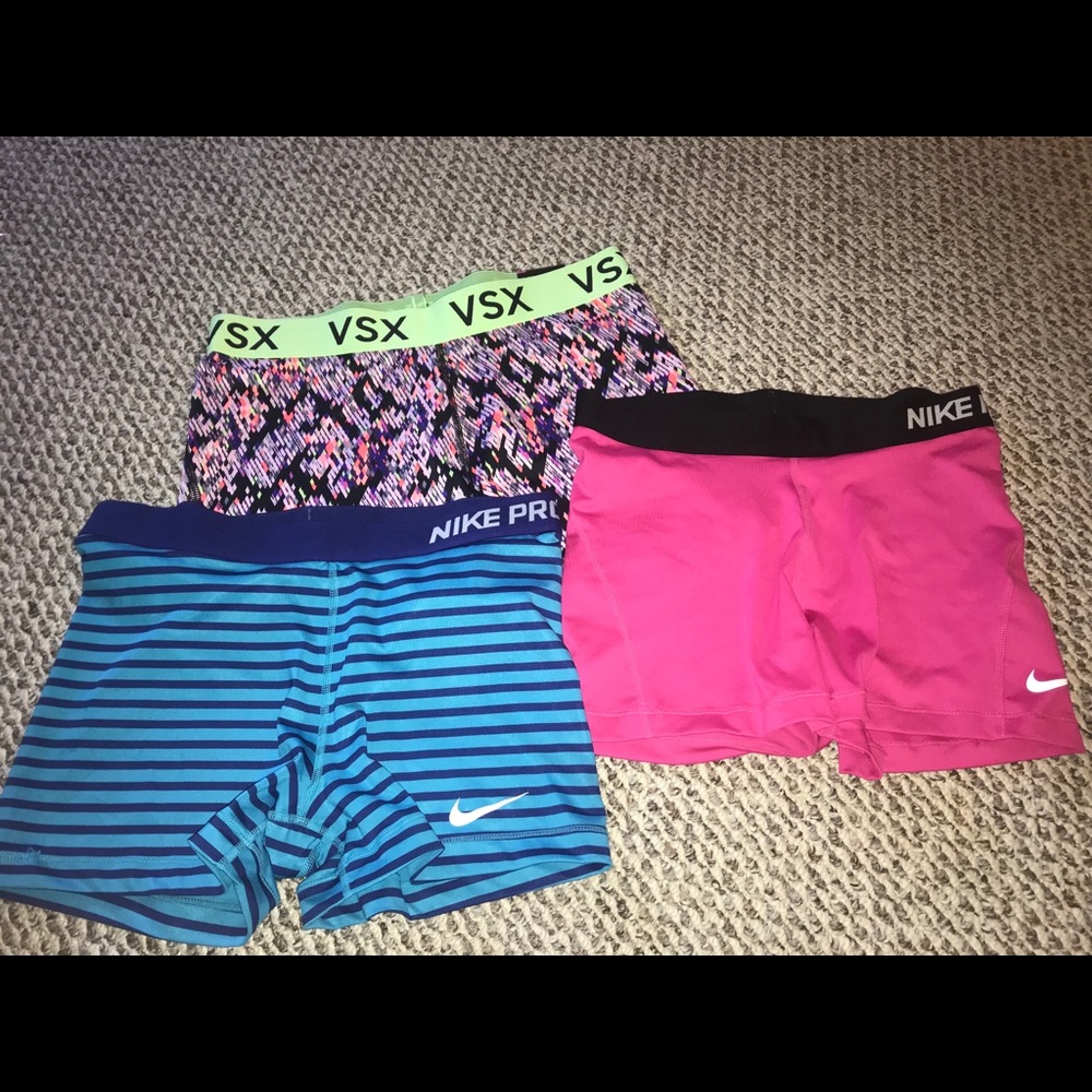 Bundle Nike pro & Victoria secret shorts